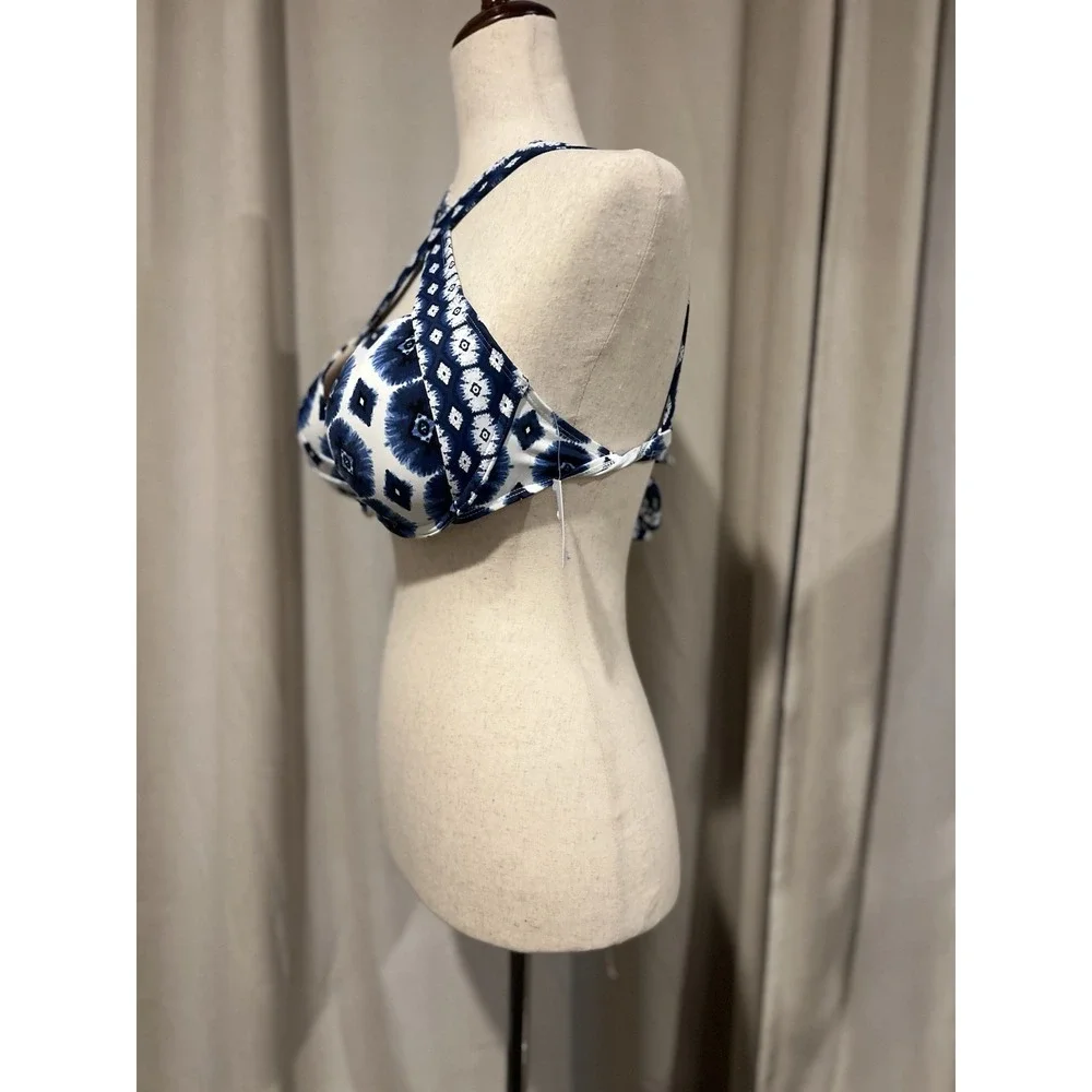 Skye Baithing Suit Scarlett Top NWT Msrp $74 Blue‎ And White Size Xl
